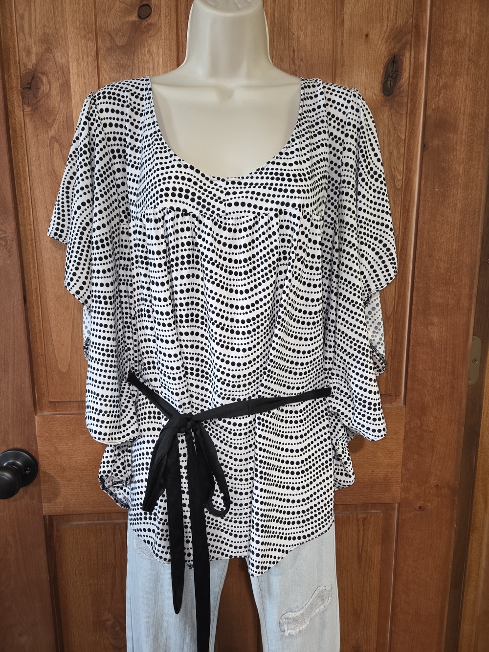 Black‎ & White Polka Dot Tie-Waist Flutter Sleeve Blouse